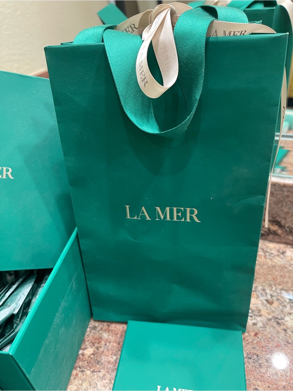 La Mer Green Gift Set *EMPTY BOXES & BAGS - Picture 8 of 9